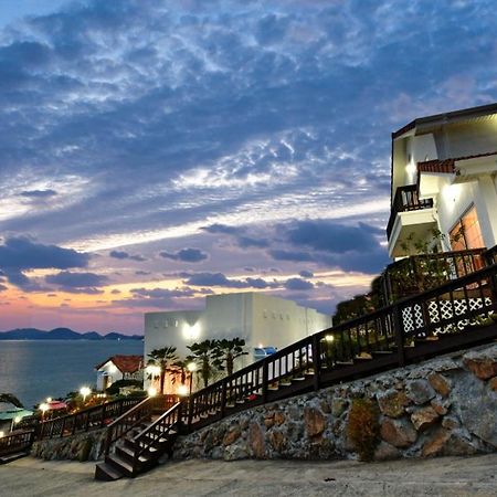Namhae Bluemare Pension 외부 사진