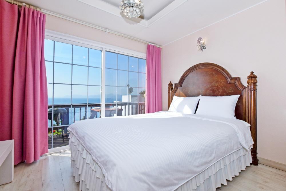 Namhae Bluemare Pension 외부 사진