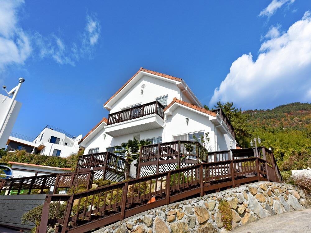 Namhae Bluemare Pension 외부 사진