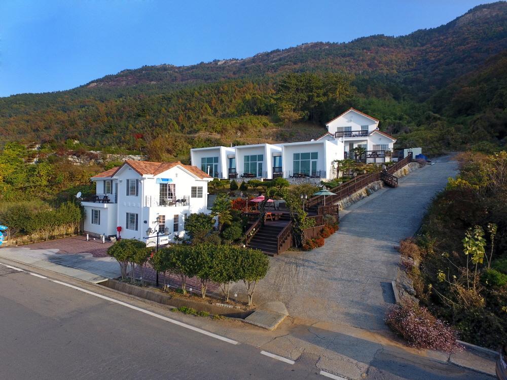 Namhae Bluemare Pension 외부 사진