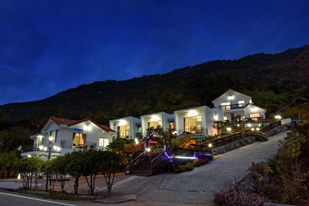 Namhae Bluemare Pension 외부 사진