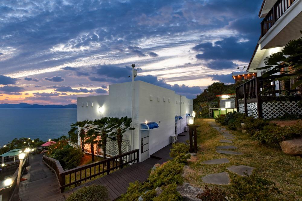 Namhae Bluemare Pension 외부 사진